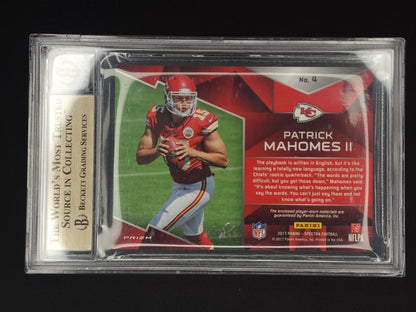 2017 Spectra Rising Rookie Patch Patrick Mahomes II Gold Vinyl 1/1 #4 BGS 9.5