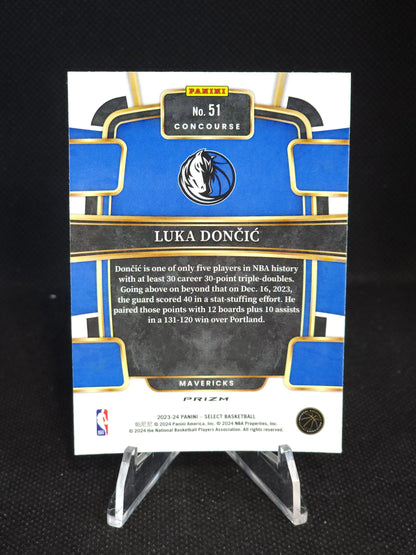 2023-24 Panini Select Luka Dončić Green Flash #51